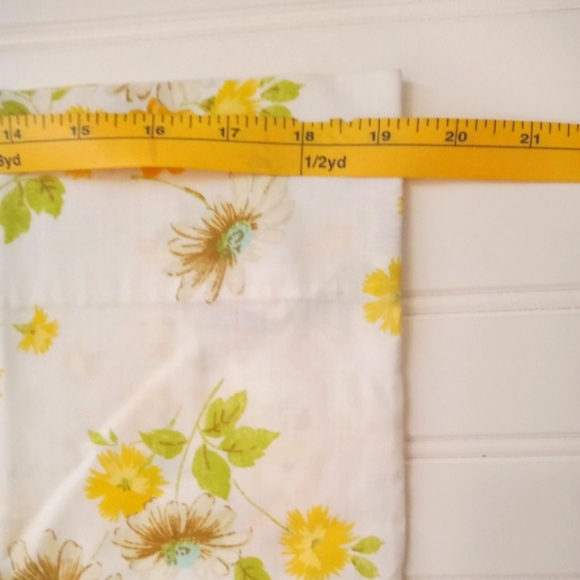 Retro Mod Flower Power Pillowcases - Picture 5 of 6